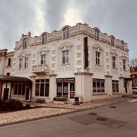 Hotel Central Балчик Екстер'єр фото